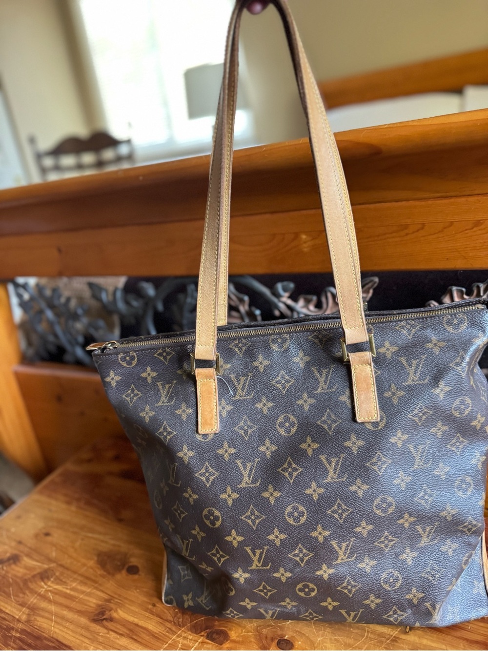 Cabas Mezzo, Louis Vuitton Tote - CLEAN! - Picture 2 of 14